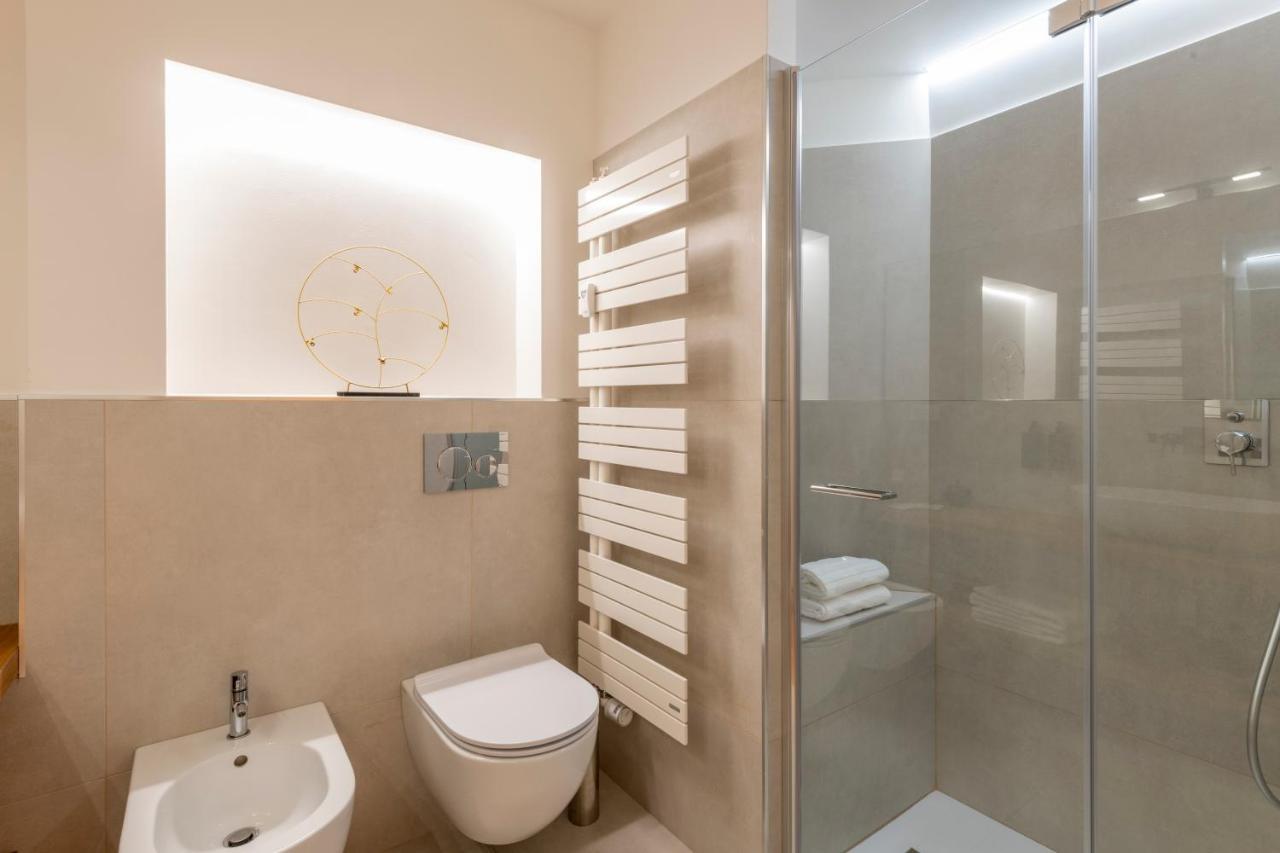 Milan Royal Suites Duomo Exterior photo